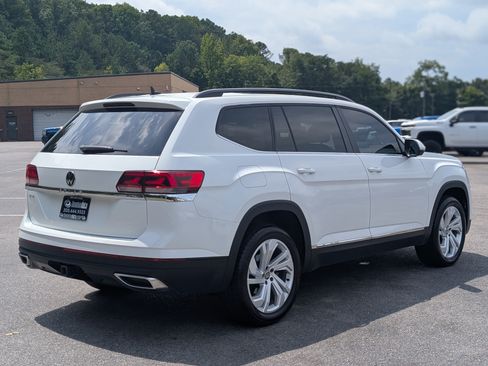 Used 2021 Volkswagen Atlas SE w/ Panoramic Sunroof Package FWD image 9