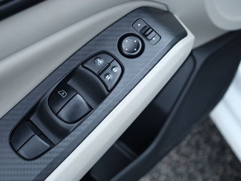 Used 2024 Nissan Altima 2.5 SV w/ SV Premium Package image 21