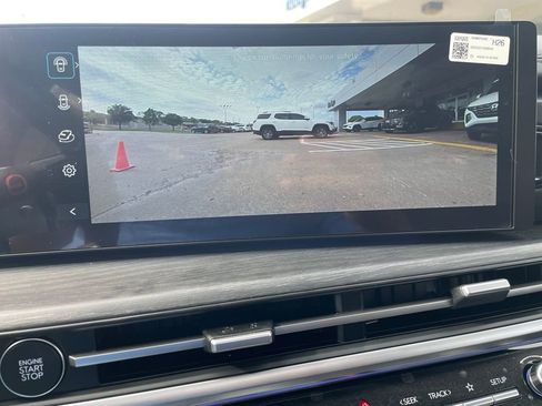 Used 2025 Hyundai Santa Fe Limited FWD image 26