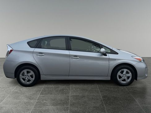 Used 2013 Toyota Prius Two FWD image 7