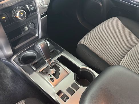 Used 2018 Toyota 4Runner SR5 AWD/4WD image 17