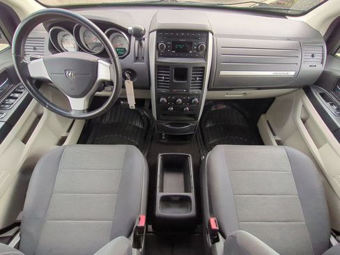 Used 2008 Dodge Grand Caravan SXT FWD image 15
