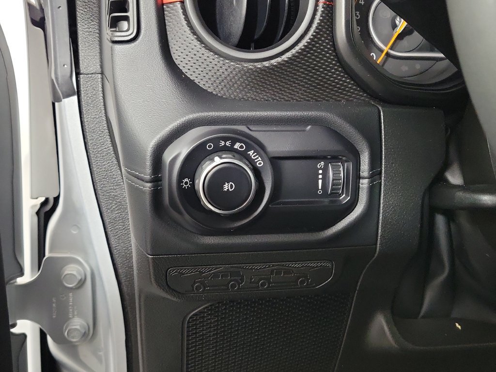 Used 2024 Jeep Wrangler Unlimited Rubicon AWD/4WD image 14