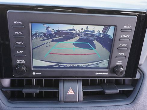 Used 2021 Toyota RAV4 LE w/ Carpet Mat Package (TMS) AWD/4WD image 4