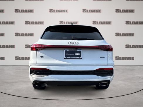 Certified 2025 Audi Q5 Premium w/ Convenience Package AWD/4WD image 4
