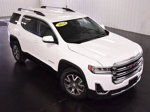 Used 2023 GMC Acadia SLE w/ Driver Convenience Package image 9