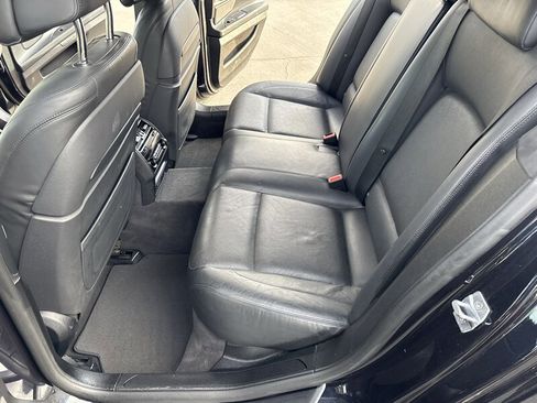 Used 2015 BMW 750i image 31