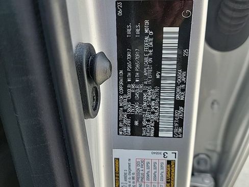 Used 2023 Toyota 4Runner SR5 Premium w/ Moonroof Package AWD/4WD image 24