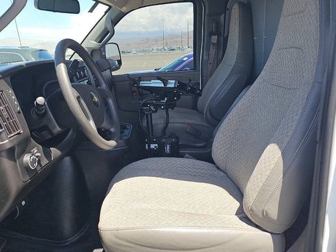 Used 2021 Chevrolet Express 2500 RWD image 13