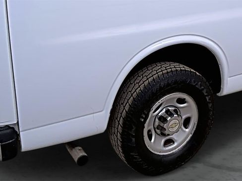 Used 2011 Chevrolet Express 3500 LT w/ LT Preferred Equipment Group image 12