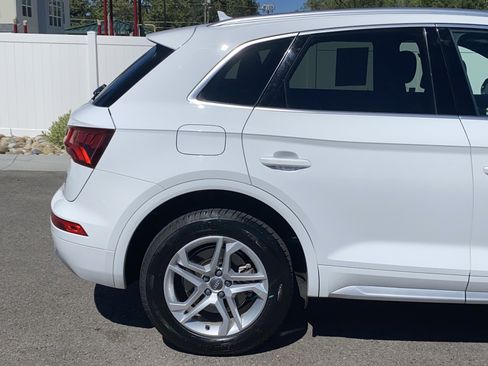 Used 2018 Audi Q5 2.0T Premium Plus w/ Premium Plus Package AWD/4WD image 6
