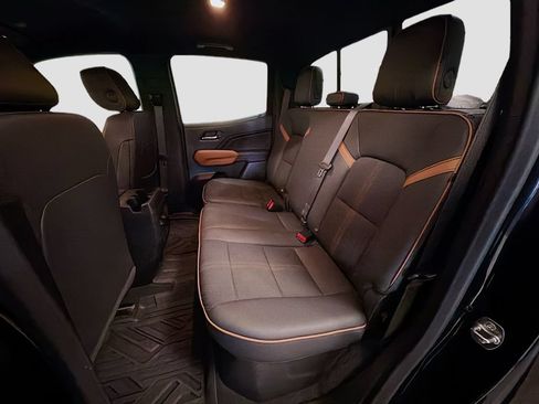 Used 2024 GMC Canyon AT4 w/ Technology Package AWD/4WD image 25