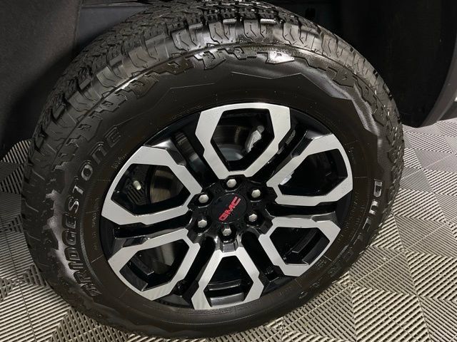 Used 2025 GMC Canyon AT4 w/ Nightfall Edition AWD/4WD image 44