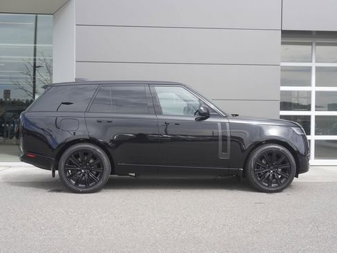 New 2026 Land Rover Range Rover SE image 7