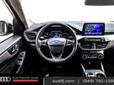 Used 2022 Ford Escape SE w/ SE Sport Appearance Package image 6