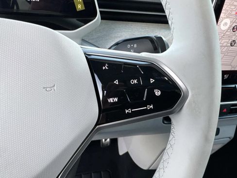 New 2025 Volkswagen ID. Buzz Pro S Plus RWD image 30