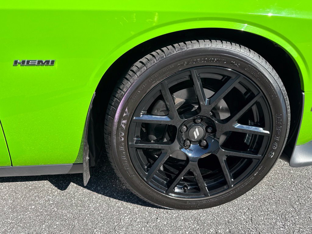 Used 2017 Dodge Challenger R/T w/ Cold Weather Group RWD image 9