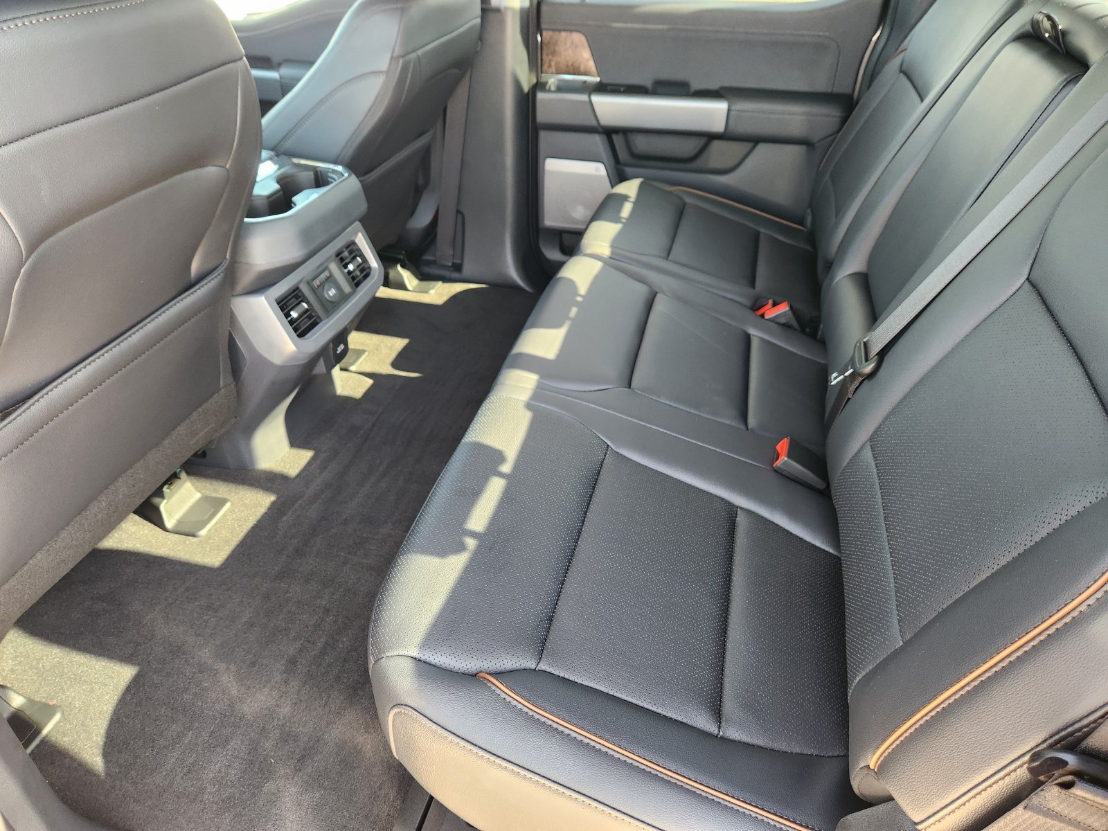 New 2027 Ford F350 Lariat w/ Lariat Premium Package AWD/4WD image 26