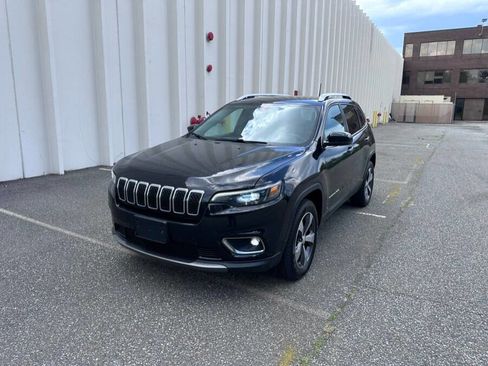 Used 2019 Jeep Cherokee Limited AWD/4WD image 3