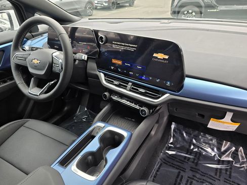 New 2026 Chevrolet Equinox EV LT AWD/4WD image 9