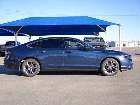 Used 2023 Honda Accord EX image 3