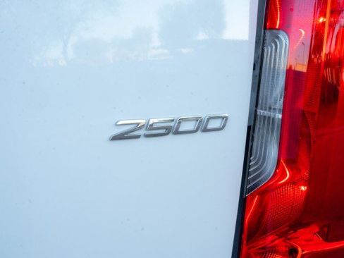 Used 2025 Mercedes-Benz Sprinter 2500 image 7