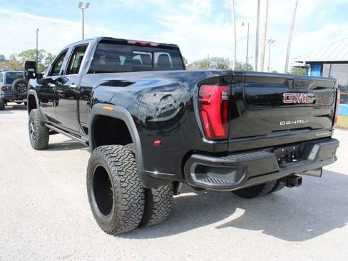 Used 2025 GMC Sierra 3500 Denali w/ Denali Reserve Package image 8