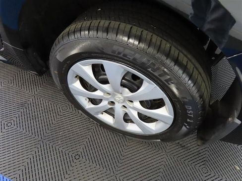 Used 2024 Toyota Corolla LE FWD image 7