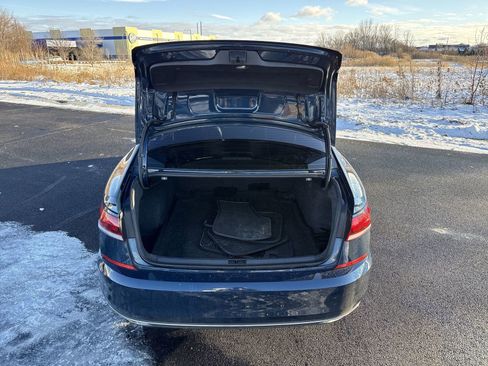 Used 2020 Volkswagen Passat 2.0T SEL image 25