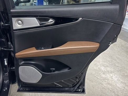 Used 2023 Lincoln Nautilus Reserve w/ Equipment Group 202A image 27