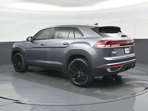 Used 2024 Volkswagen Atlas Cross Sport SE FWD image 31
