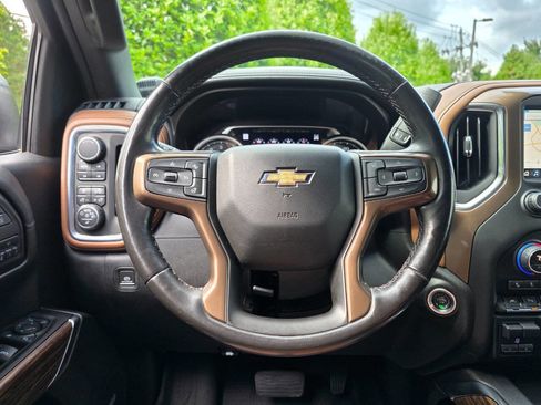 Used 2019 Chevrolet Silverado 1500 High Country w/ Technology Package image 23