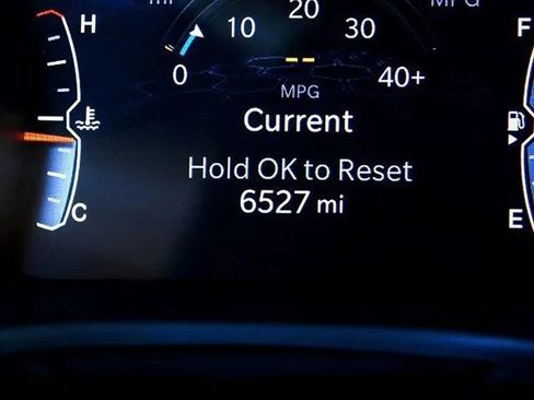 Used 2025 Jeep Compass Trailhawk image 22