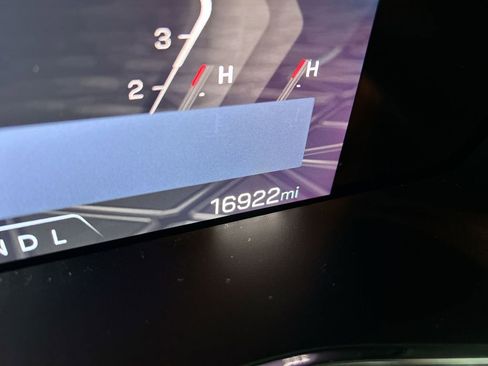 Used 2023 GMC Canyon Elevation w/ Elevation Premium Package AWD/4WD image 16