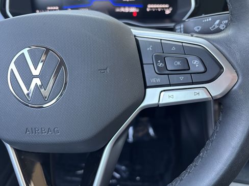 Used 2024 Volkswagen Jetta SE FWD image 16