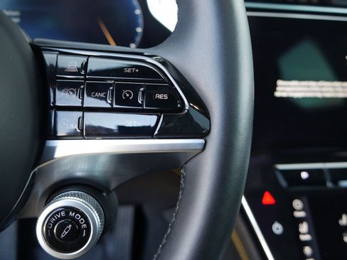 Used 2023 Maserati Grecale Modena image 42