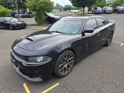 Used 2018 Dodge Charger R/T Scat Pack RWD image 3