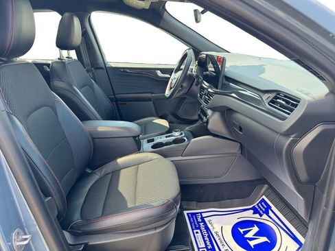 Used 2023 Ford Escape ST-Line w/ Tech Pack #1 AWD/4WD image 15