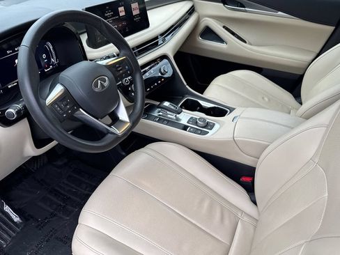 Certified 2025 INFINITI QX60 Luxe w/ Vision Package AWD/4WD image 9