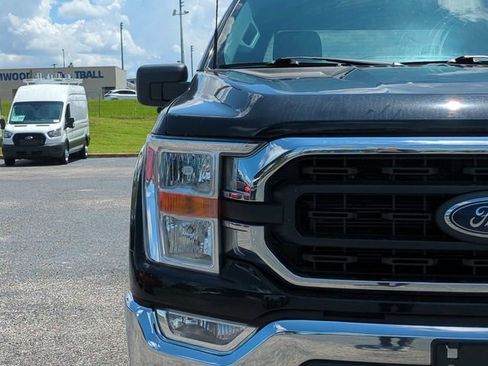 Used 2022 Ford F150 XLT w/ Trailer Tow Package image 10