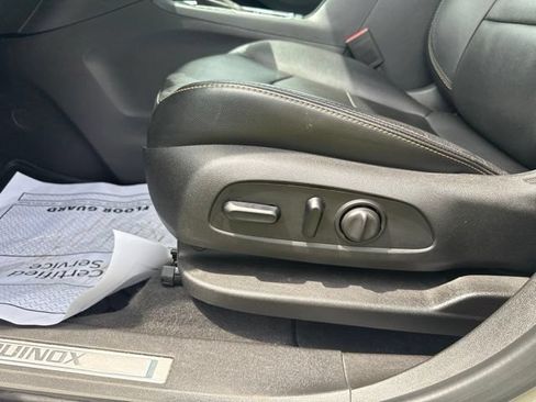 Used 2019 Chevrolet Equinox Premier AWD/4WD image 11