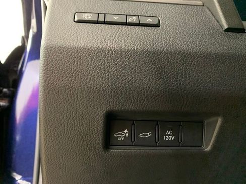 Used 2024 Lexus GX 550 w/ Cold Area Package AWD/4WD image 19