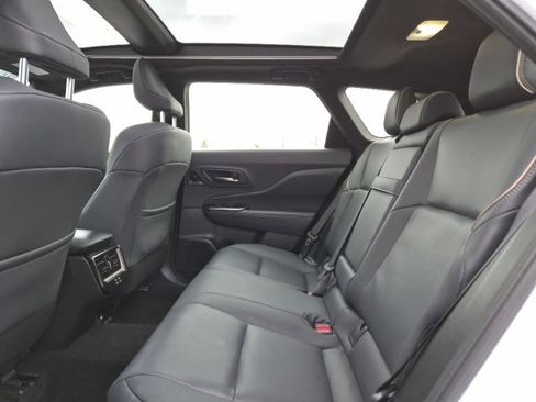 Used 2025 Toyota Crown Signia w/ Advanced Technology Package image 32