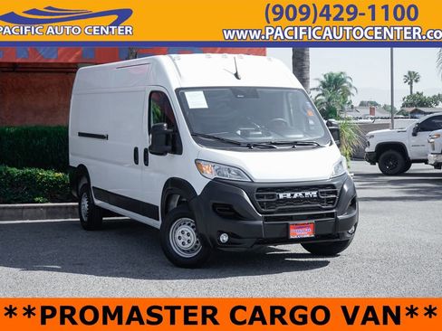 Used 2025 RAM ProMaster 2500 w/ Convenience Group FWD image 1