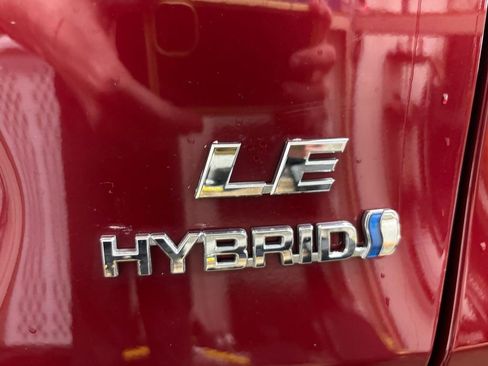 Used 2019 Toyota RAV4 LE w/ Carpet Mat Package image 29
