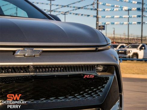 New 2025 Chevrolet Equinox EV RS w/ LPO, Illumination Package image 7