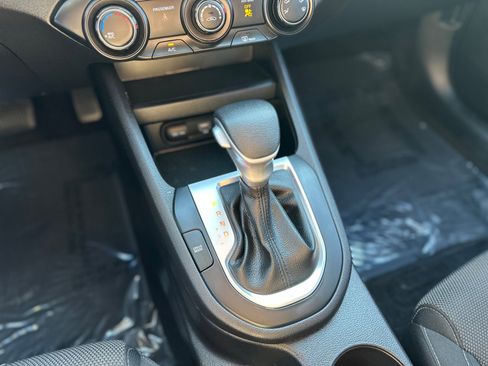Used 2022 Kia Forte FE image 30