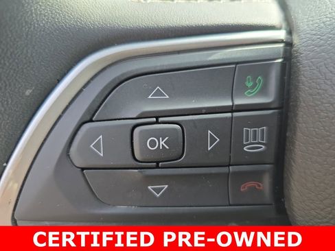 Used 2023 Jeep Grand Cherokee Laredo image 17