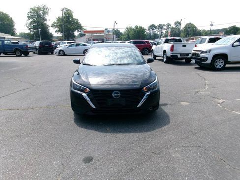 Used 2025 Nissan Sentra SV FWD image 3