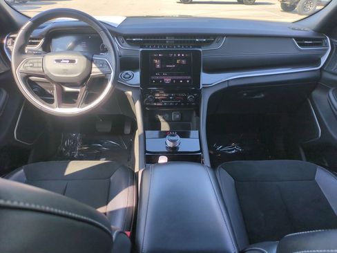 Used 2022 Jeep Grand Cherokee Altitude image 17